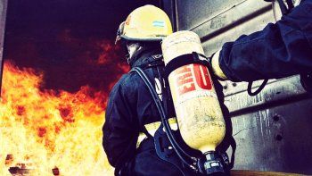 “Solidaridad,abnegación, sacrificio y desinterés” son las cuatro palabras que describen lalabor de los bomberos voluntarios.