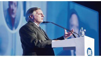 ámbito.com | Expositor. Lo fue Juan José Aranguren ayer en la Exposición Argentina Oil & Gas.  El ministro estimó que el impacto de la medida en los precios será mínimo.
