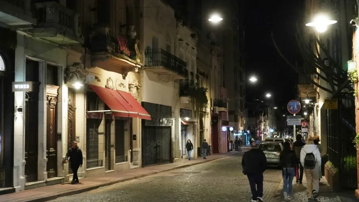 The Government of the City of Buenos Aires seeks to improve security with the installation of pedestrian lights