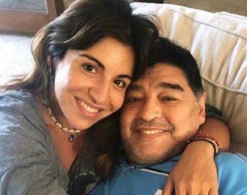Giannina apuntó contra los médicos de confianza de Maradona.