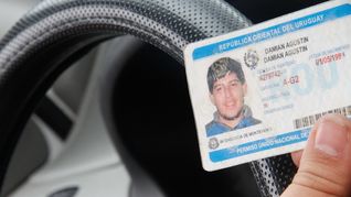 Uruguay podría implementar el sistema de licencias de conducir por puntos en 2025.