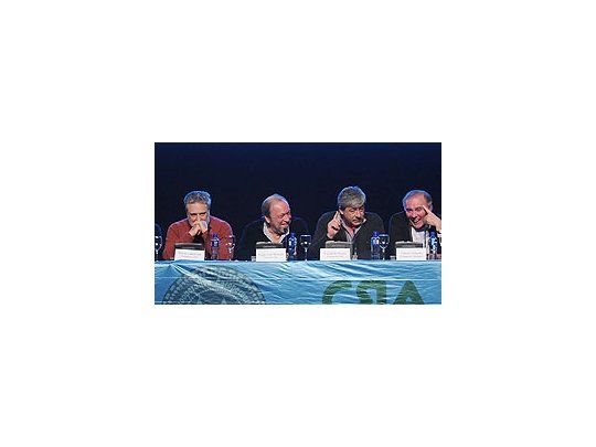 El titular de Federación Agraria Argentina, Eduardo Buzzi, aseguró que iremos al diálogo con el Gobierno el viernes, tal vez con escepticismo, pero buscando respuestas y advirtió que el campo no tiene una tolerencia indefinida.