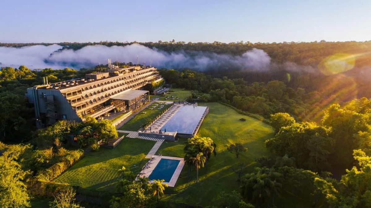 A luxurious paradise in the middle of the Amazon jungle: the incredible hotel in the Iguazu Falls