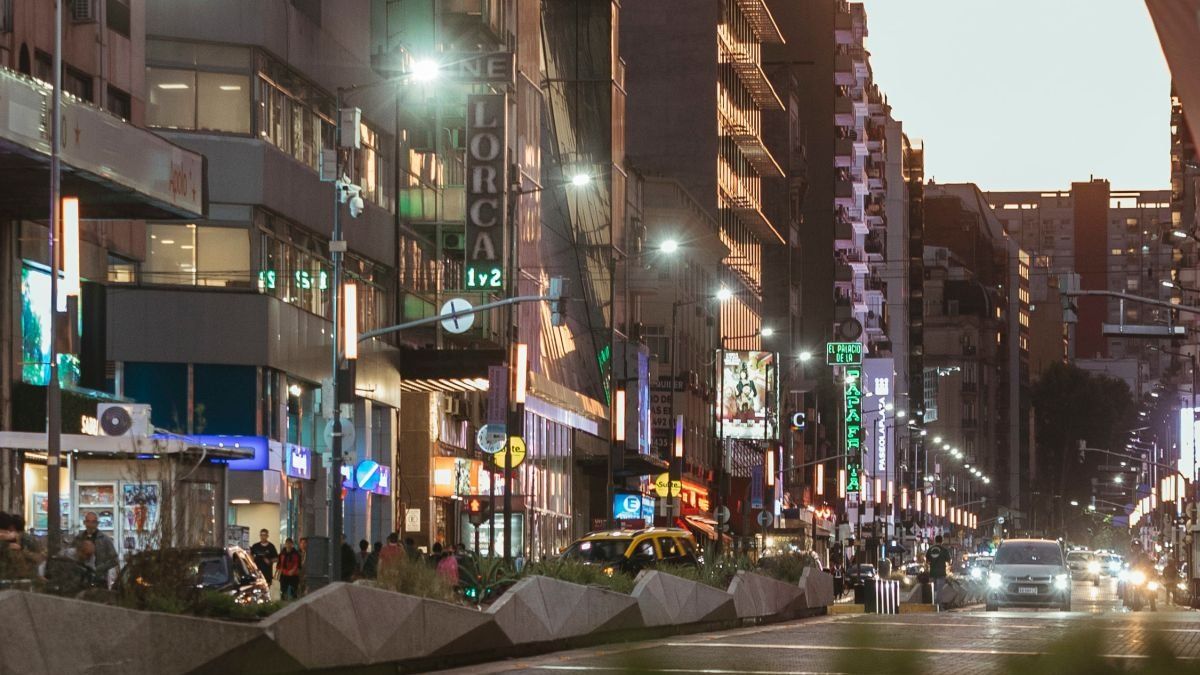 Avenida Corrientes ¿cuáles fueron los cambios para favorecer el