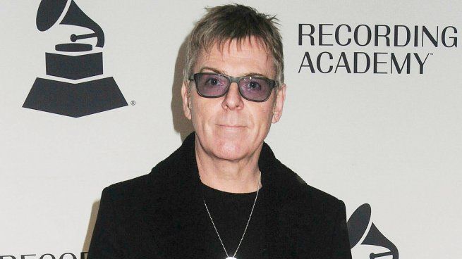 Andy Rourke, bassist for The Smiths, has died