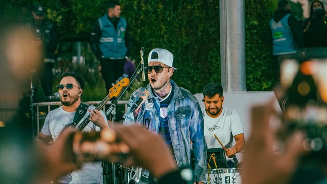 Ulises Bueno presenta Scaloneta Mundial, la canción oficial de la AFA para el Mundial 2026.