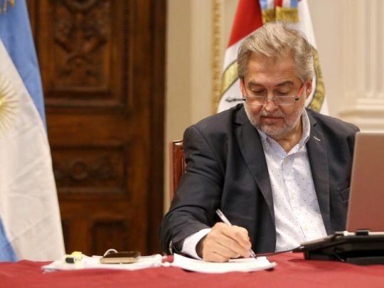 el-senador-santa-fe-del-frente-todos-roberto-mirabella