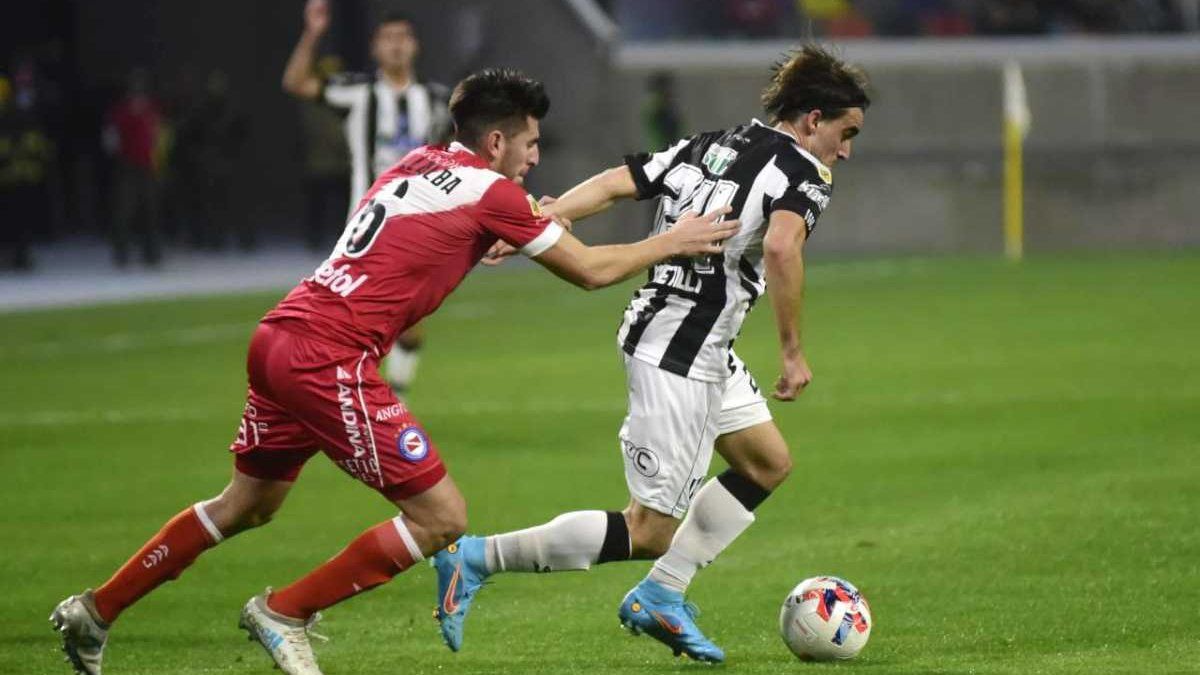 Argentinos beat Central Córdoba and approached the top Argentinos beat Central Córdoba and approached the top