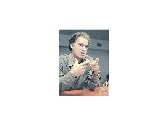 Aníbal Ibarra dice que el eje sobre el cual se deberá ponermás énfasis en estos seis meses es el «escandaloso déficitque ha dejado Jorge Telerman en la Ciudad».