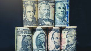 El dólar global sigue al alza y hay un correlato en el mercado local