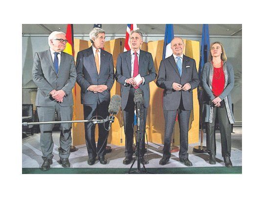 Los cancilleres de Alemania, Walter Steinmeier; de Estados Unidos, John Kerry; del Reino Unido, Philip Hammond; de Francia, Laurent Fabuis; y la representante de Relaciones Exteriores de la Unión Europea, Federica Mogherini. El diálogo nuclear con Irán, en la agenda.