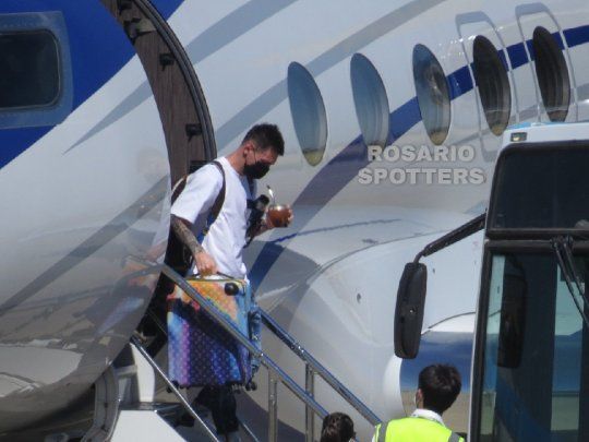 messi llega a rosario.jpg