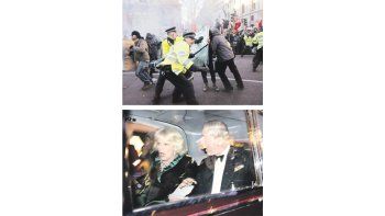 Los enfrentamientos entre estudiantes británicos y policías, que provocaron heridas de gravedad a un efectivo, afectaron al propio príncipe Carlos y a su esposa Camilla. El Parlamento aprobó por estrecho margen triplicar las matrículas universitarias.