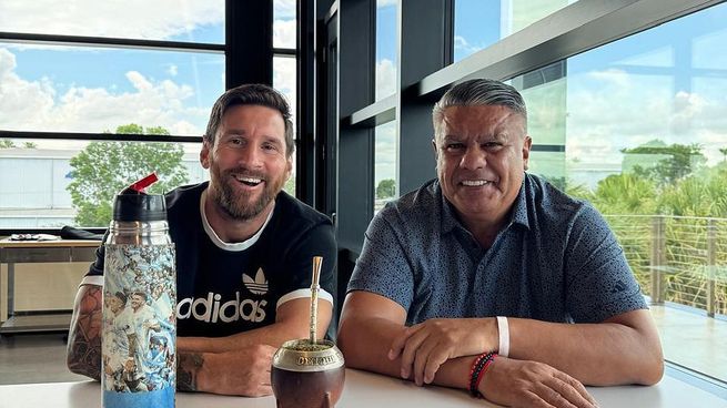 Messi y Tapia, juntos en Miami.