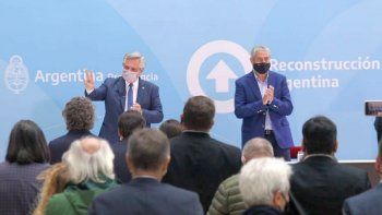Alberto cruzó a Macri por la miserabilidad política de no entregar viviendas terminadas del Procrear