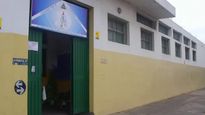 docentes convocan a un abrazo solidario por temor al cierre de un colegio de lanus