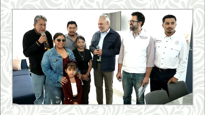 Entrega de viviendas de la Conavi en Michoacán.