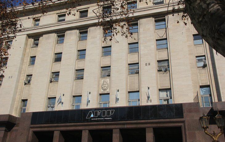 El pago a cuenta de Ganancias: ¿un impuesto de plusvalía que remunera la ineficiencia estatal?
