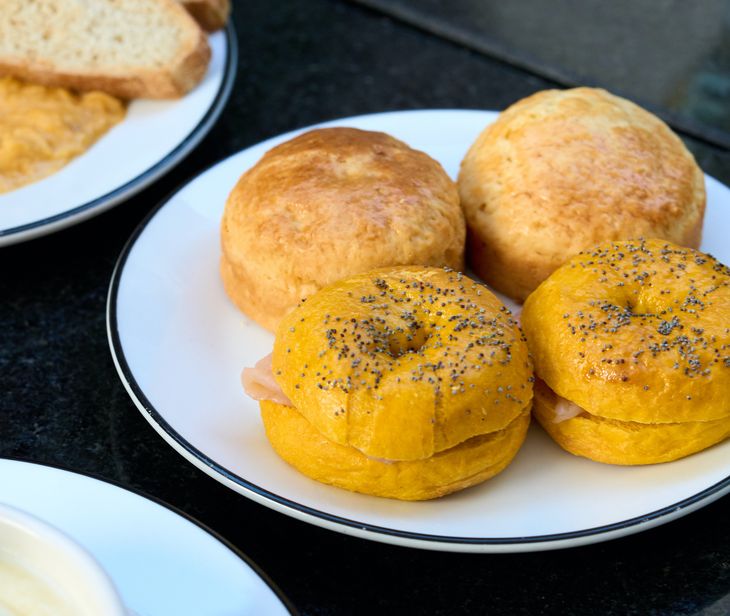 Dirección: Avenida Santa Fe 750, Retiro. Dirección: Avenida Santa Fe 750, Retiro.