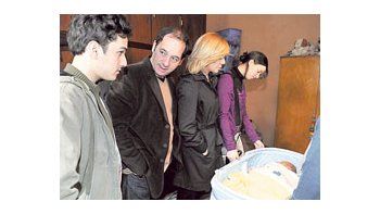 La torturada familia de «Tratame bien», a la que ahora le apareció un nuevo integrante. Así no hay terapia de pareja, ni de familia, que alcance.
