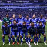 Cruz Azul le ganó 2-1 a Chivas y le quitó el invicto al equipo de Gabriel Milito. La Máquina quedó en la segunda posición en la Tabla General, a dos puntos del líder Guadalajara. Cruz Azul le ganó 2-1 a Chivas y le quitó el invicto al equipo de Gabriel Milito. La Máquina quedó en la segunda posición en la Tabla General, a dos puntos del líder Guadalajara.