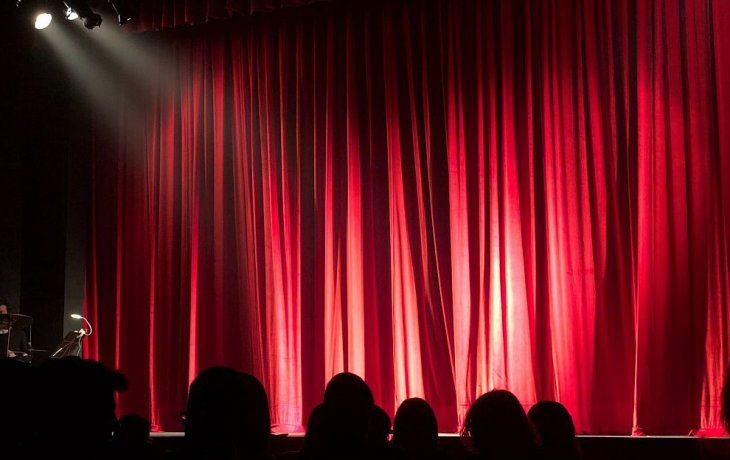 ámbito.com | CORTINA TEATRO.jpg