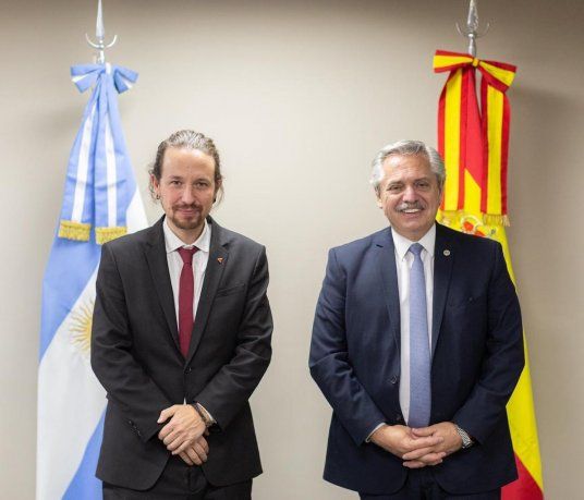 El Presidente concluy&oacute; su primera jornada de su viaje a Bolivia con un encuentro bilateral con el vicepresidente de Espa&ntilde;a, Pablo Iglesias.