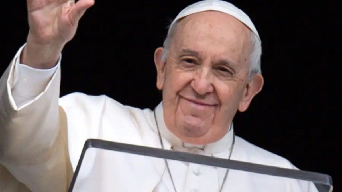 Pope Francis invited to kyiv to ask for peace in Ukraine