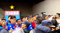 Piñas y botellazos entre Tigre y Platense.