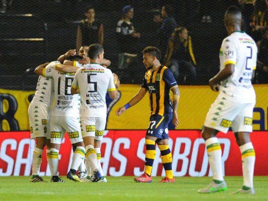 Aldosivi dio un gran paso hacia los octavos en Rosario.