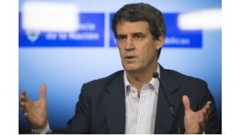 Prat Gay prevé un crecimiento del PBI de entre 0,5% y 1% para 2016