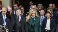 Javier Milei llegó escoltado por su hermana Karina Milei y Diego Santilli.