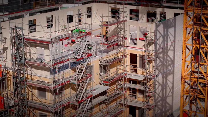 Estructura en madera industrializada montada en seco, con alto nivel de prefabricación y tiempos de obra reducidos Estructura en madera industrializada montada en seco, con alto nivel de prefabricación y tiempos de obra reducidos