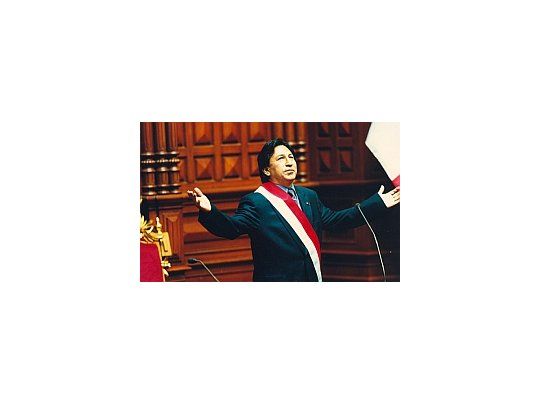 El ex jefe de Estado anunció que se postulará otra vez para el cargo que ocupó entre 2001 y 2006
