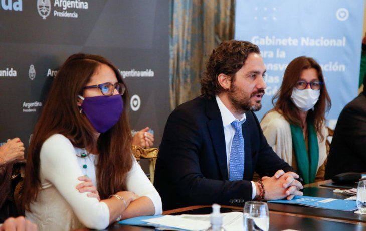 La ministra de las Mujeres, Géneros y Diversidad, Elizabeth Gómez Alcorta, y el Jefe de Gabinete, Santiago Cafiero.&nbsp;
