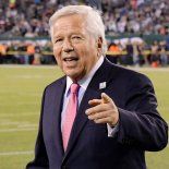 El empresario apostó fuerte con millones propios y tomó decisiones que modificaron para siempre el mapa de la NFL. El empresario apostó fuerte con millones propios y tomó decisiones que modificaron para siempre el mapa de la NFL.