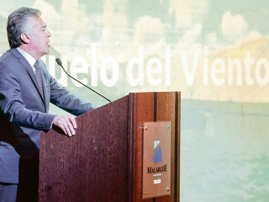 paso. Cornejo, durante el lanzamiento el viernes de la licitación de Portezuelo del Viento, que contará con una inversión de u$s1.023 millones.