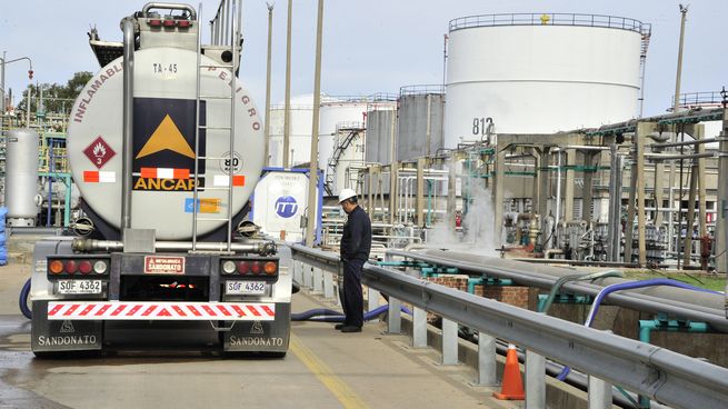 El paro de Federación Ancap impactó en la cadena de suministro de combustibles.