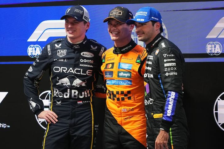 El movimiento en los escritorios elev&oacute; a Verstappen, que hab&iacute;a dominado en pista, y mejor&oacute; las posiciones de todos los pilotos detr&aacute;s suyo.