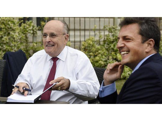 Massa se reunió con el exalcalde de Nueva York, Rudolph Giuliani