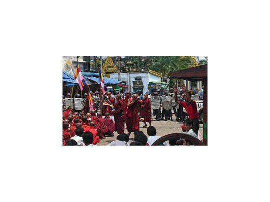 Nuevos incidentes en Myanmar durante manifestaciones: tres monjes budistas muertos