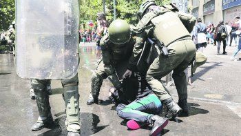 Violencia sin fin. Las protestas, pac&iacute;ficas y tambi&eacute;n agresivas, no cesan en Chile, as&iacute; como las escenas de dura represi&oacute;n policial.
