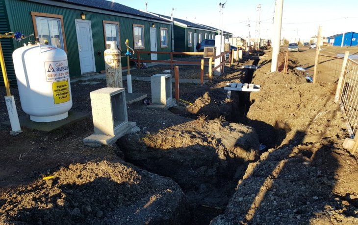 el gas que no llega: se hacen canos troncales, pero no conexiones a casas