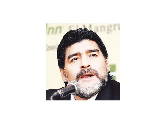 Diego Maradona tiene posibilidades de volver a dirigir. De Ucrania lo contactaron para ser el entrenador de la selección de ese país.