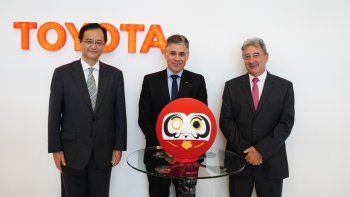 toyota celebro sus 25 anos en la argentina junto a ypf