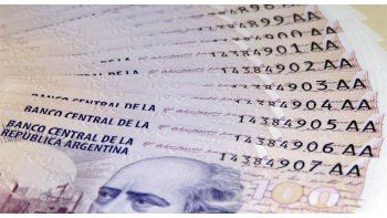 ámbito.com | Cómo no iba a subir el dólar si en agosto “llovieron” pesos