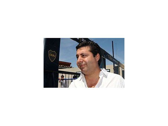 Angelici aseguró que hará todo lo posible para contratar a Silva.