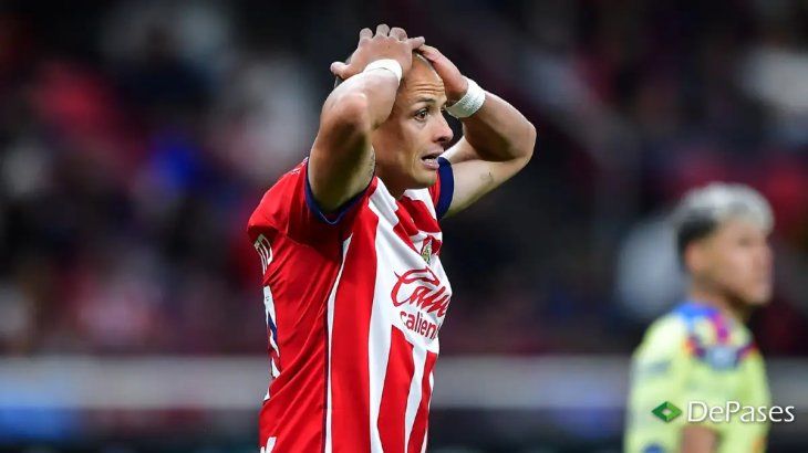 El delantero de Chivas Javier 