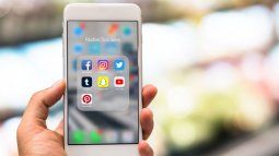 How to avoid snooping on social media. How to avoid snooping on social media.