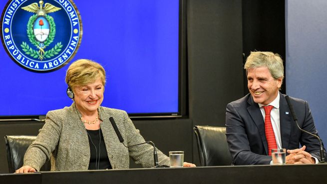 Fuerte respaldo del FMI al Gobierno y señal a los mercados: "No vemos la necesidad de un financiamiento adicional para la Argentina"